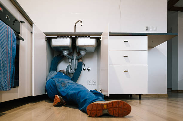 Professional Leak Detection technician working in Wading River, NY